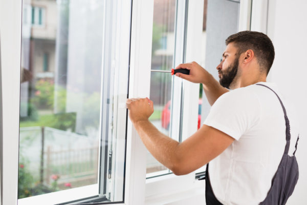 Installation de châssis en pvc